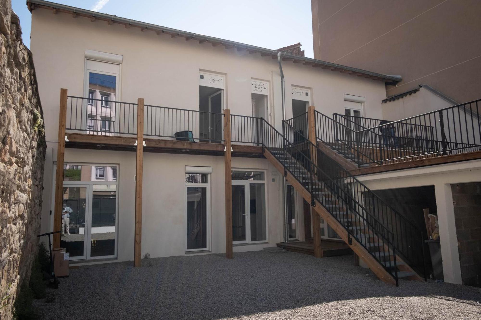 Bibemus Casa Maja - Baignoire Balneo - Parking - Terrasse Apartman Saint-Etienne  Kültér fotó
