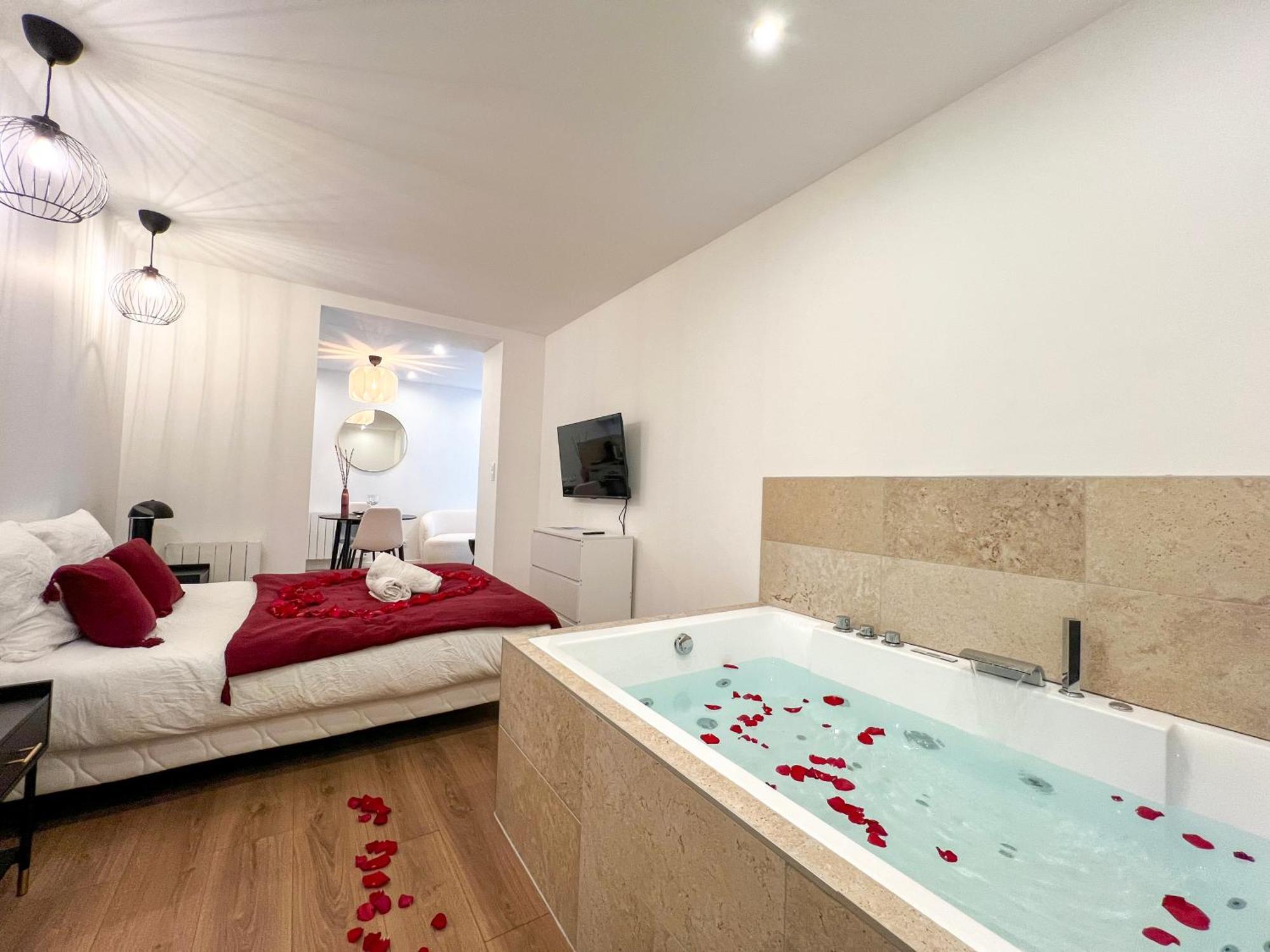 Bibemus Casa Maja - Baignoire Balneo - Parking - Terrasse Apartman Saint-Etienne  Kültér fotó